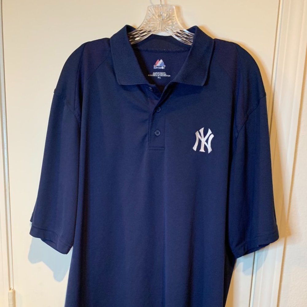 Gently Used MN - NY Yankees - Polo Shirt
